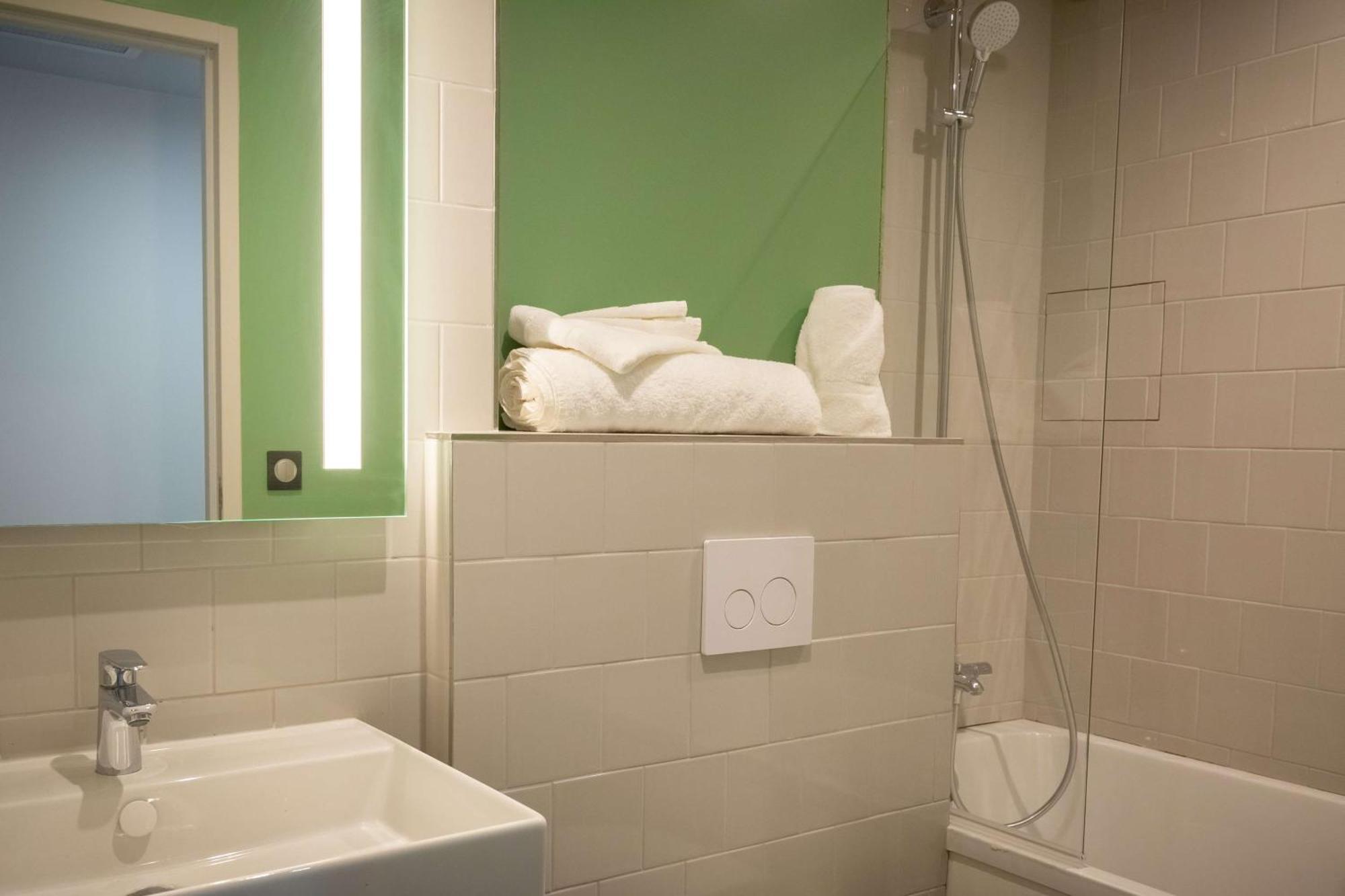 Best Western 11Bauer Paris Saint-Ouen Esterno foto